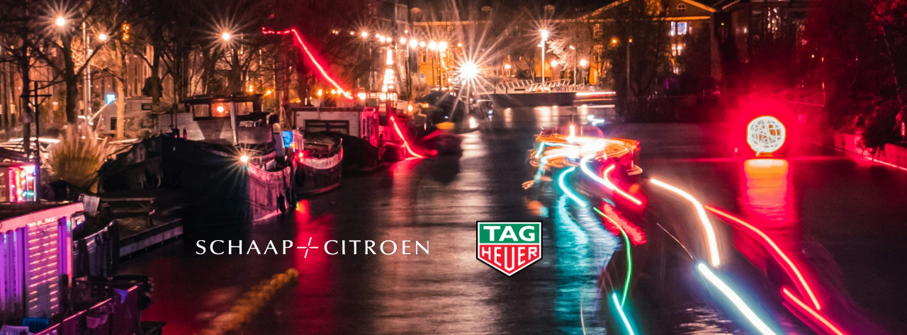 Spectaculaire primeur: TAG Heuer en Red Bull Racing F1-auto over de Grachten van Amsterdam