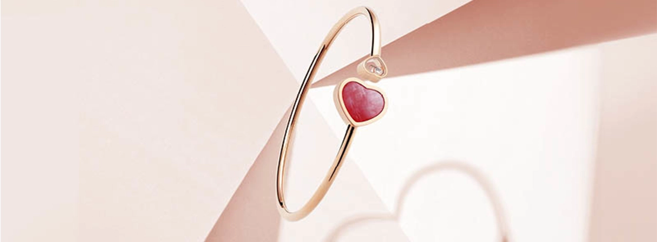 Geef een hart sieraad cadeau voor Valentijnsdag