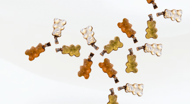 Gemmy Bear hanger kopen? Kleurrijke hangers