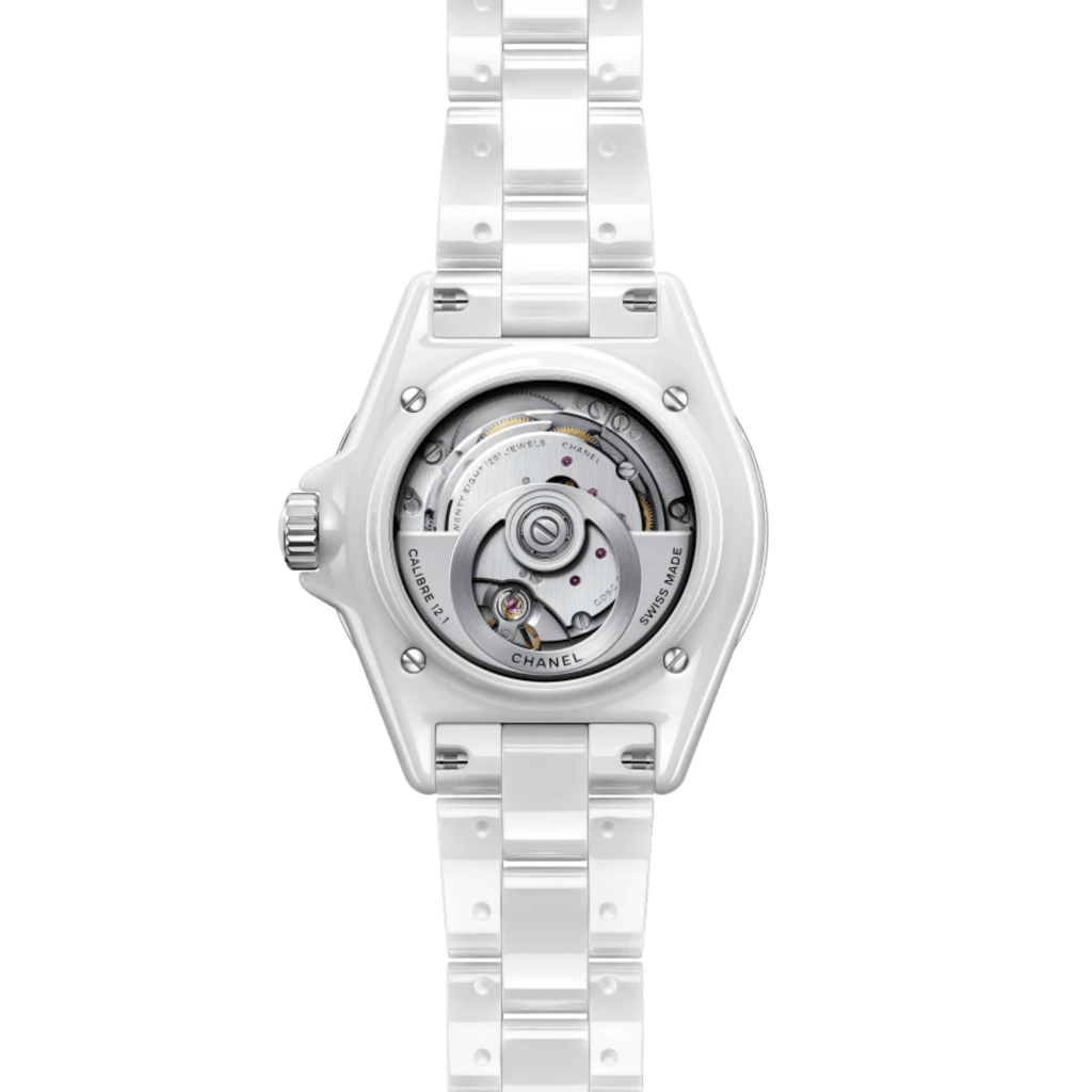 CHANEL J12 White Classic 38mm - H5700 - #5 CHANEL J12 White Classic 38mm - H5700 - #5