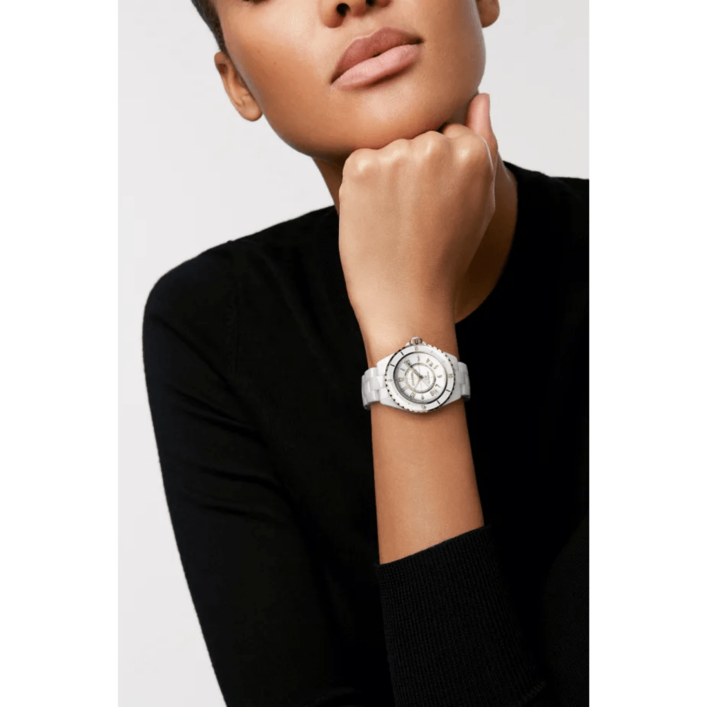 CHANEL J12 White Classic 38mm - H9540 - #3 CHANEL J12 White Classic 38mm - H9540 - #3