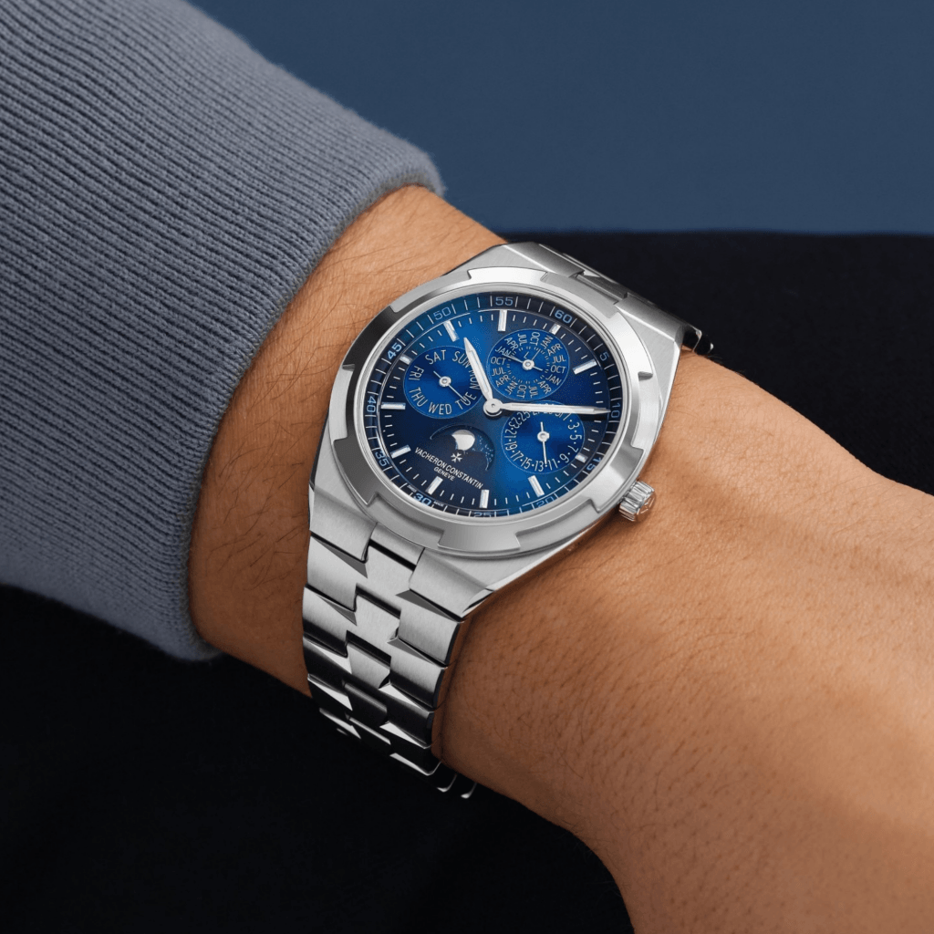 Vacheron Constantin Overseas Perpetual Calendar Ultra Thin 42mm - 4300V/220G-B945 - #2 Vacheron Constantin Overseas Perpetual Calendar Ultra Thin 42mm - 4300V/220G-B945 - #2