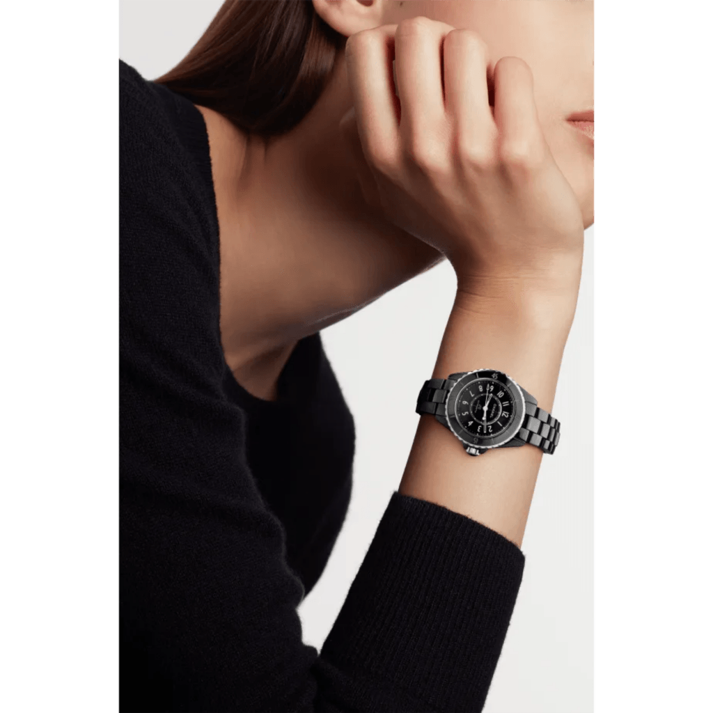 CHANEL J12 Black Classic 33mm - H5696 - #3 CHANEL J12 Black Classic 33mm - H5696 - #3