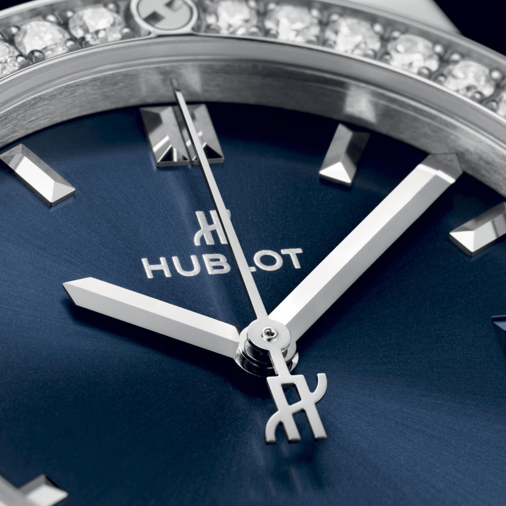 Hublot Classic Fusion Titanium Blue 33mm - 581.NX.7170.RX.1104 - #3 Hublot Classic Fusion Titanium Blue 33mm - 581.NX.7170.RX.1104 - #3