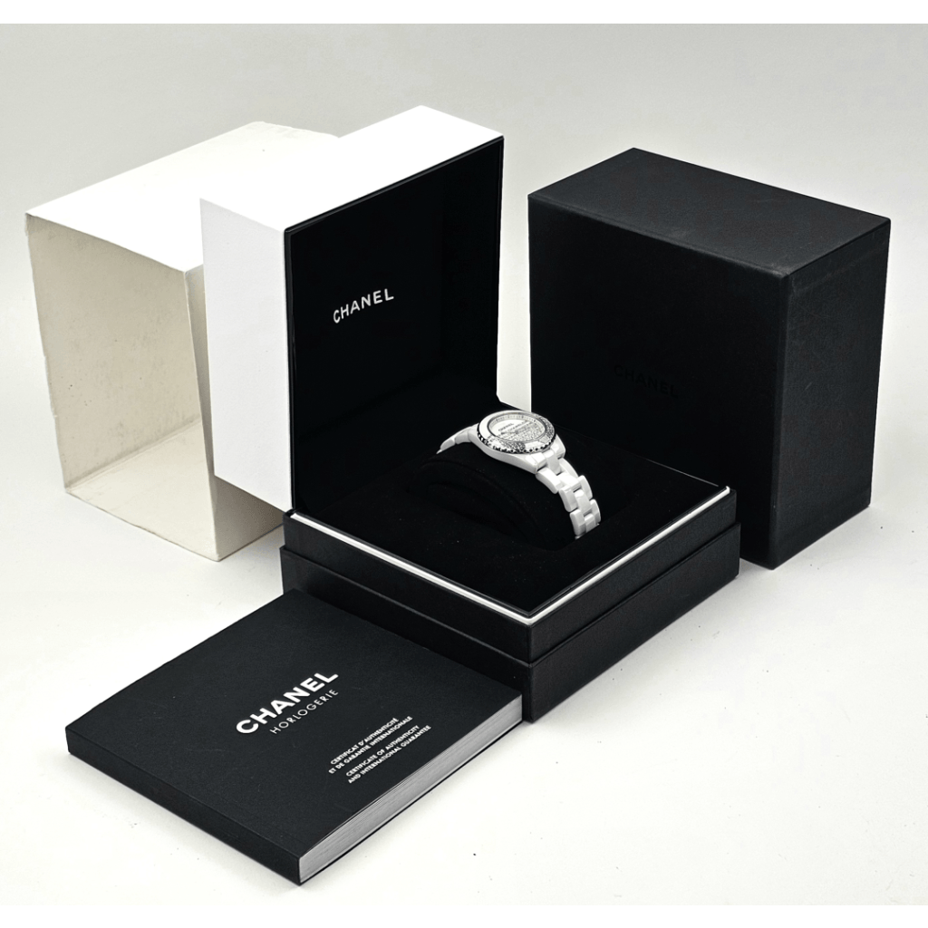 CHANEL J12 White Wanted 33mm - H7419 - #3 CHANEL J12 White Wanted 33mm - H7419 - #3