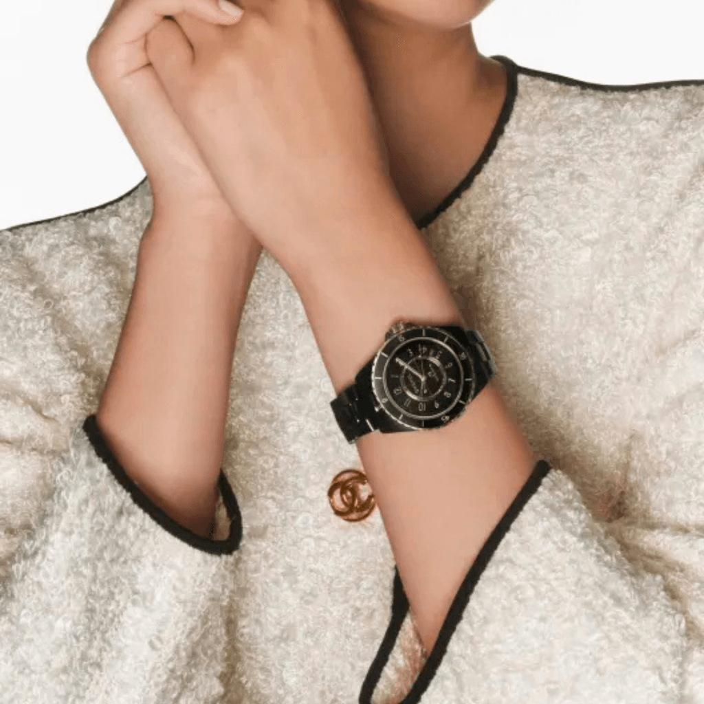 CHANEL J12 Black Classic 38mm - H9541 - #10 CHANEL J12 Black Classic 38mm - H9541 - #10
