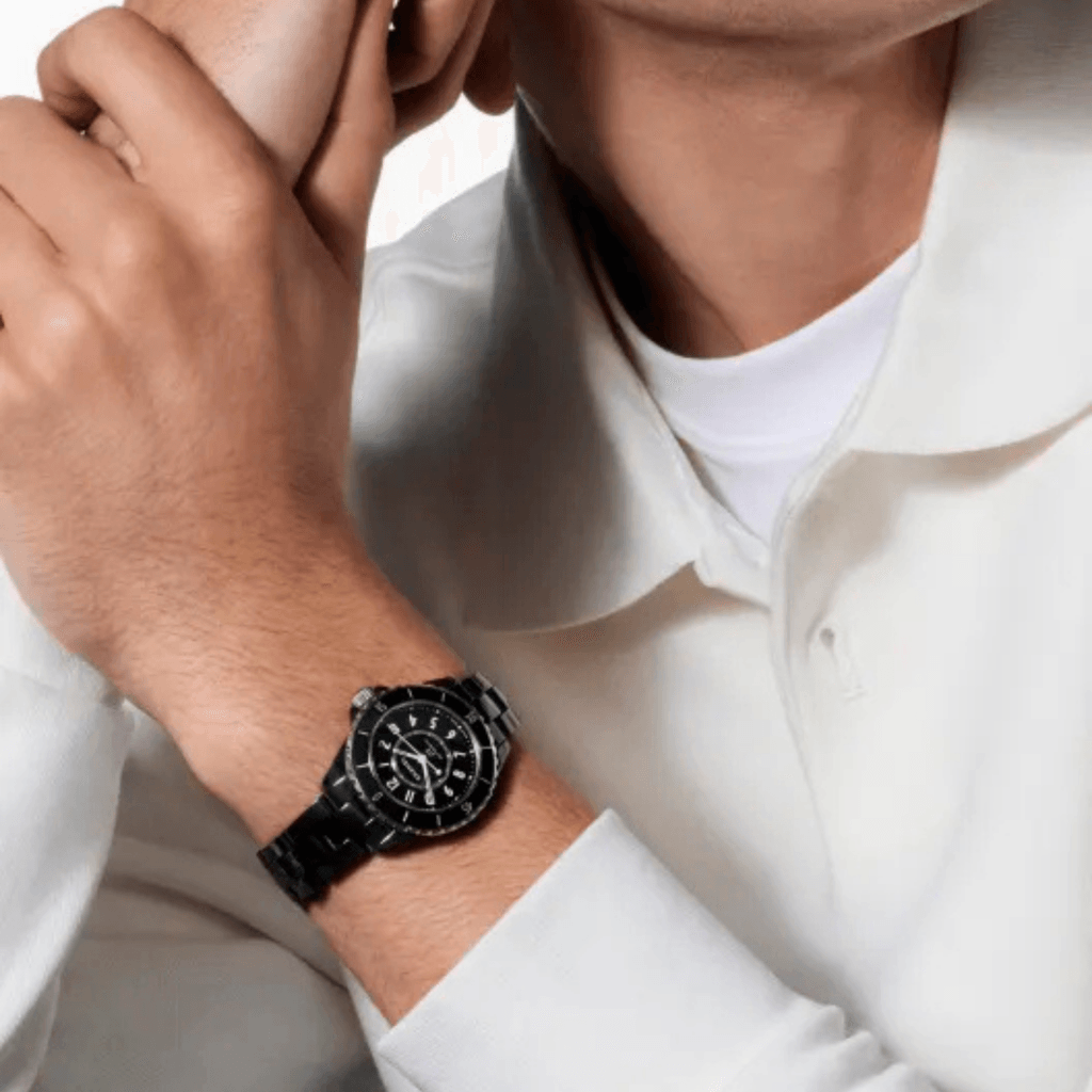 CHANEL J12 Black Classic 33mm - H5696 - #10 CHANEL J12 Black Classic 33mm - H5696 - #10