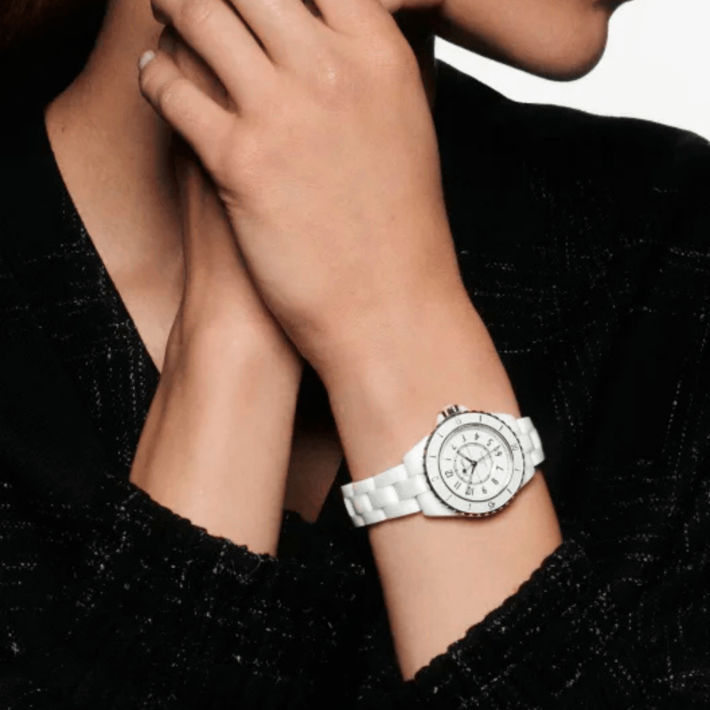 CHANEL J12 White Caliber 12.2 33mm - H5699 - #9 CHANEL J12 White Caliber 12.2 33mm - H5699 - #9