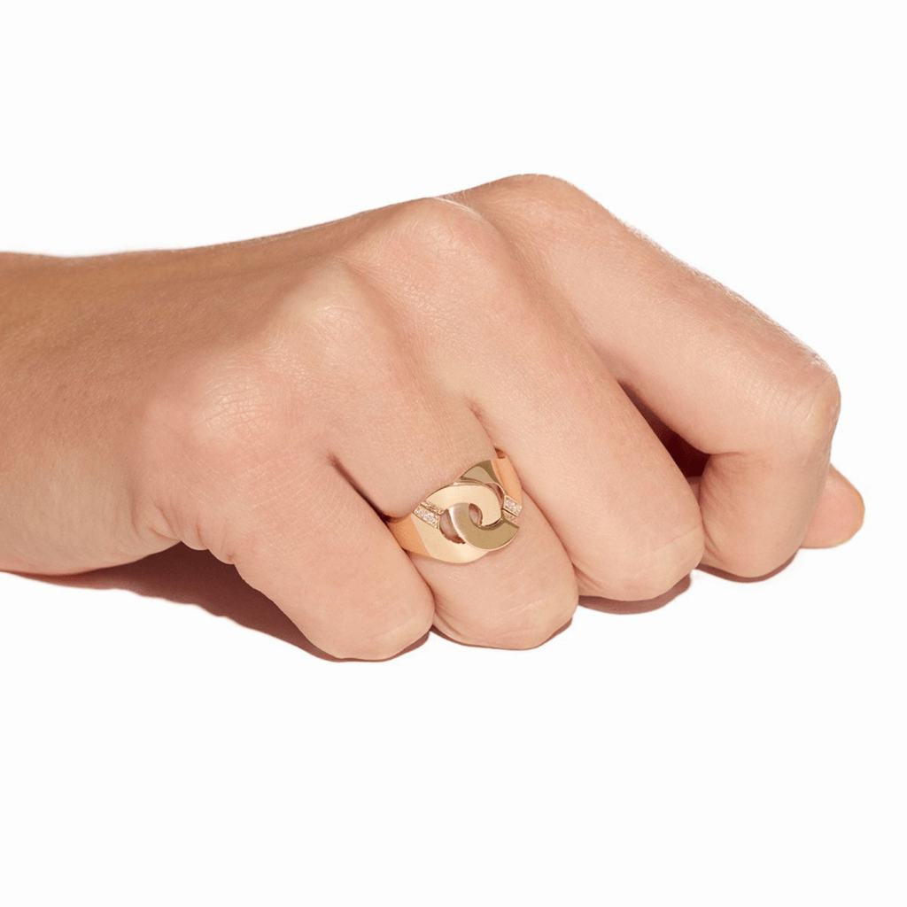 dinh van Menottes Dinh Van ring geelgoud met diamant - 267211 - #4 dinh van Menottes Dinh Van ring geelgoud met diamant - 267211 - #4