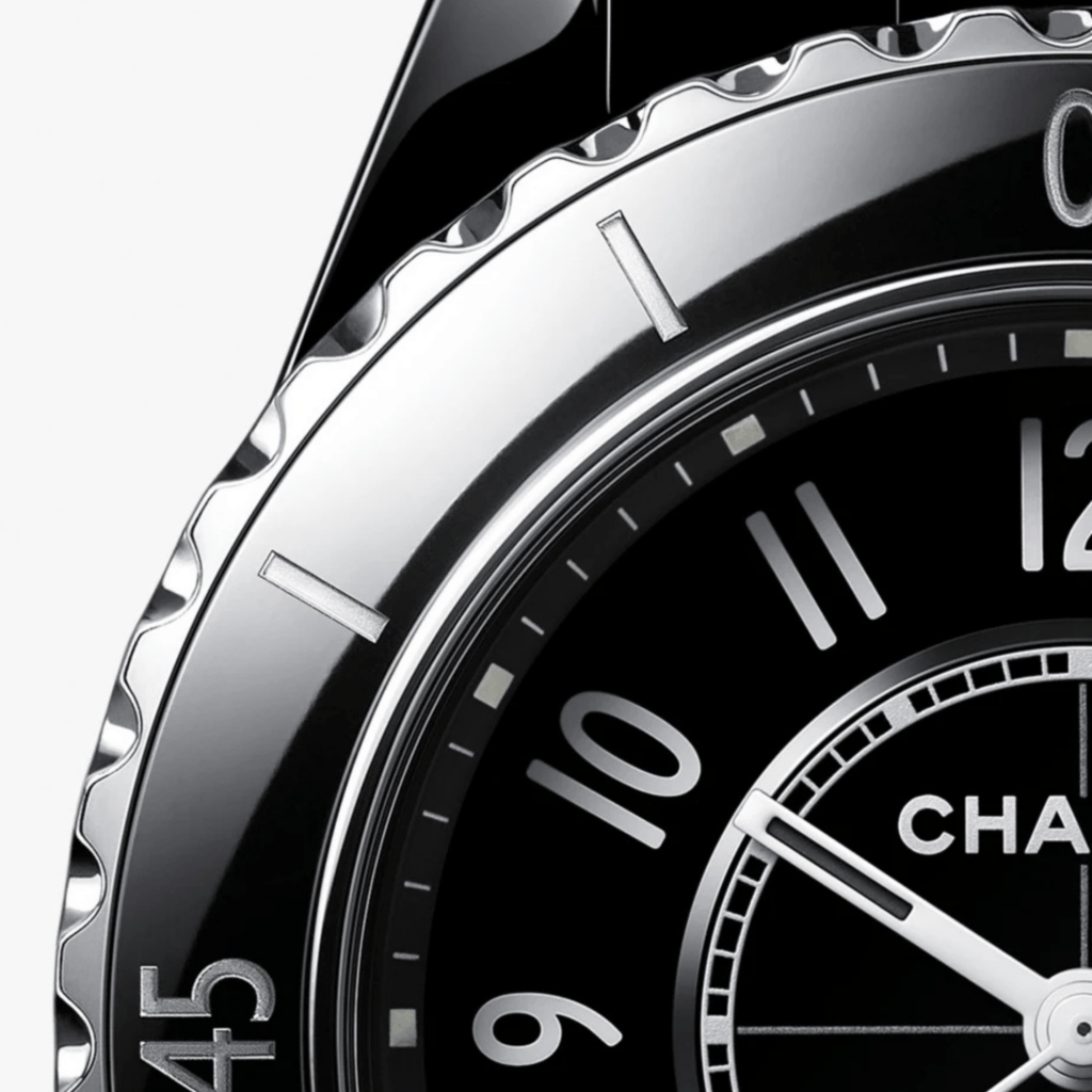 CHANEL J12 Black Classic 33mm - H5695 - #4 CHANEL J12 Black Classic 33mm - H5695 - #4