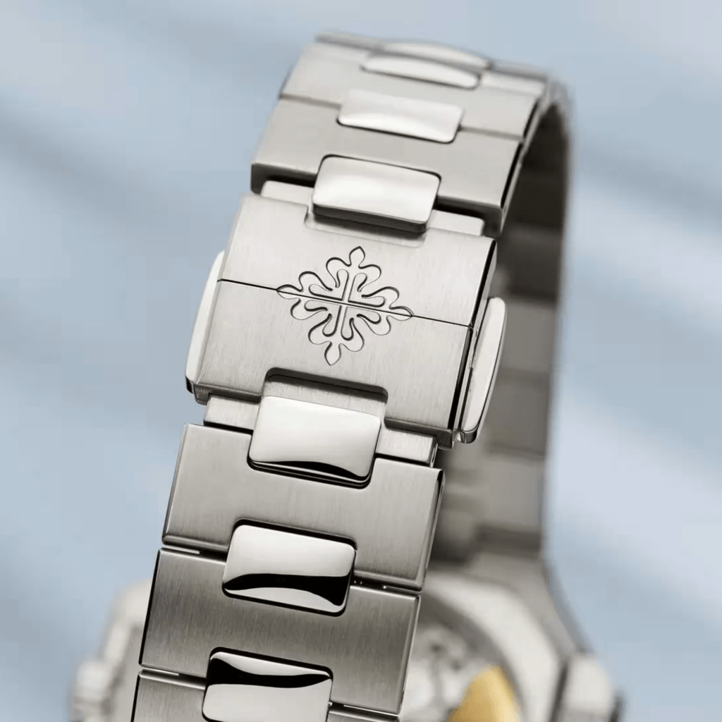 Patek Philippe Cubitus 40mm - 7128/1G-001 - #7 Patek Philippe Cubitus 40mm - 7128/1G-001 - #7