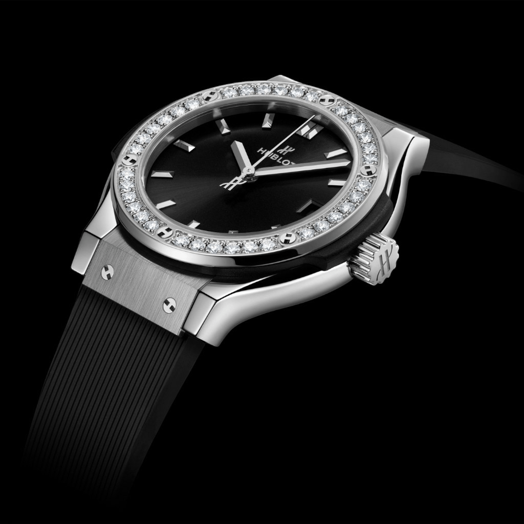 Hublot Classic Fusion Titanium Diamonds 33mm - 581.NX.1470.RX.1104 - #3 Hublot Classic Fusion Titanium Diamonds 33mm - 581.NX.1470.RX.1104 - #3