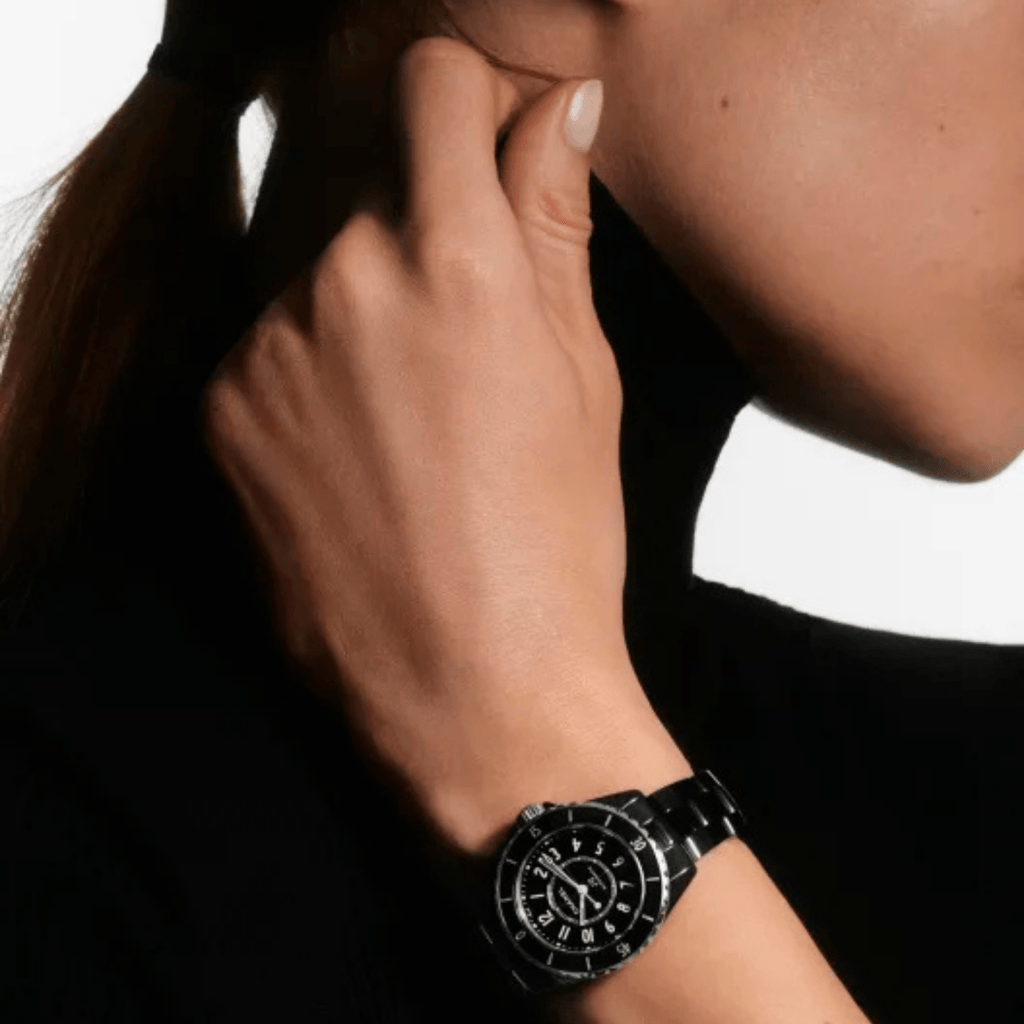 CHANEL J12 Black Classic 33mm - H5696 - #8 CHANEL J12 Black Classic 33mm - H5696 - #8