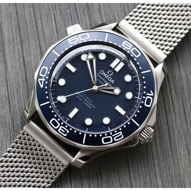 Omega Seamaster Diver 300M James Bond 60th Anniversary 42mm - 210.30.42.20.03.002 - #2 Omega Seamaster Diver 300M James Bond 60th Anniversary 42mm - 210.30.42.20.03.002 - #2