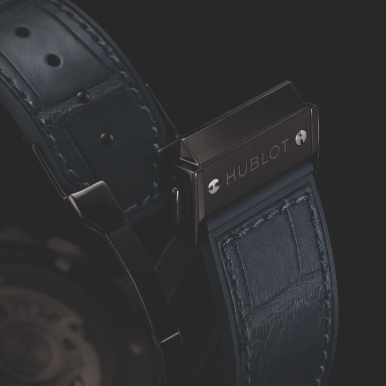 Hublot Classic Fusion Ceramic Blue Chronograph 45mm - 521.CM.7170.LR - #4 Hublot Classic Fusion Ceramic Blue Chronograph 45mm - 521.CM.7170.LR - #4