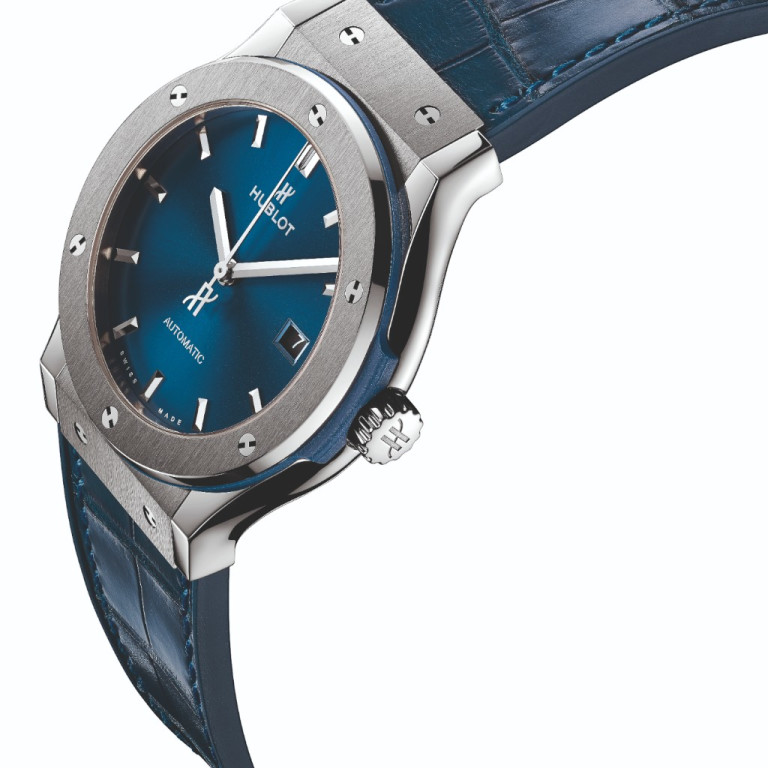 Hublot Classic Fusion Titanium Blue 42mm - 542.NX.7170.LR - #7 Hublot Classic Fusion Titanium Blue 42mm - 542.NX.7170.LR - #7