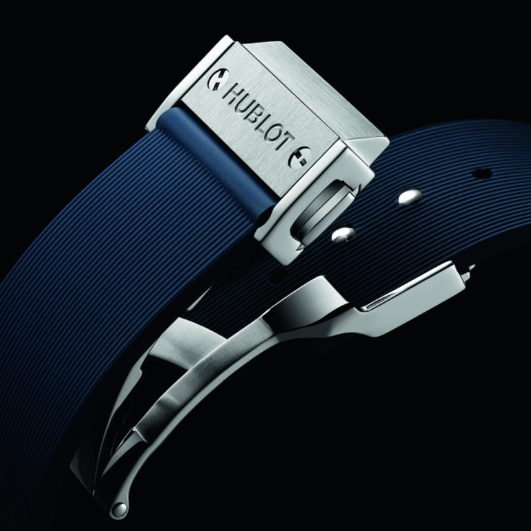 Hublot Classic Fusion Titanium Blue 42mm - 542.NX.7170.RX - #4 Hublot Classic Fusion Titanium Blue 42mm - 542.NX.7170.RX - #4