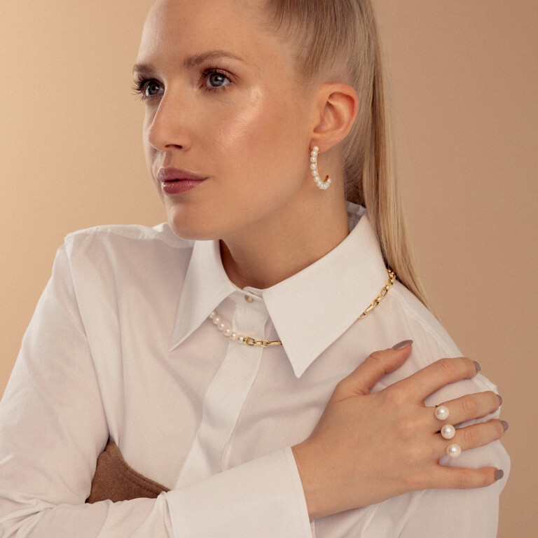 Yana Nesper New Basics parel oorhangers geelgoud - NB16 - #4 Yana Nesper New Basics parel oorhangers geelgoud - NB16 - #4