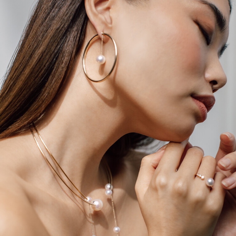 Yana Nesper Open Mind parel oorhangers geelgoud - OM23 - #2 Yana Nesper Open Mind parel oorhangers geelgoud - OM23 - #2