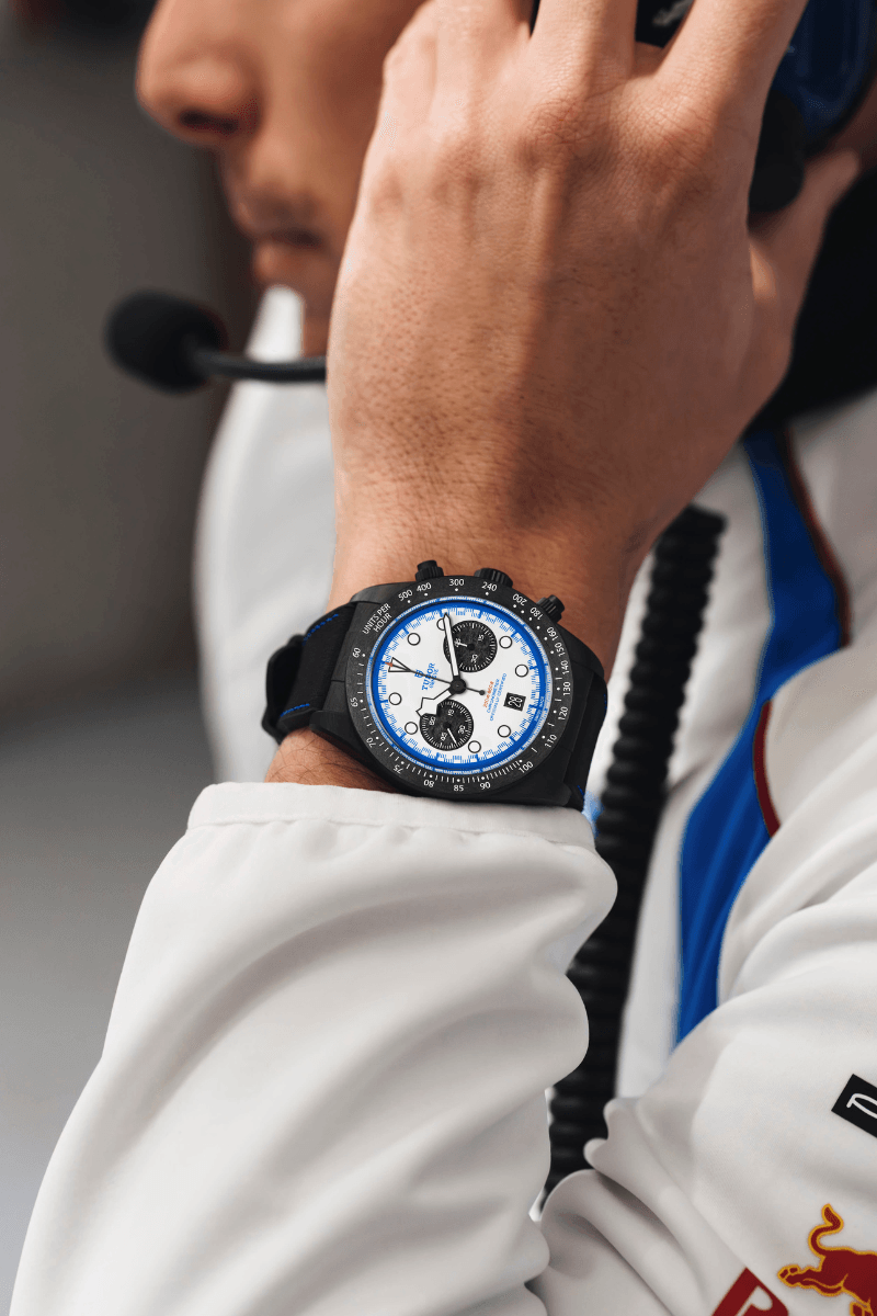 TUDOR Black Bay Carbon horloge