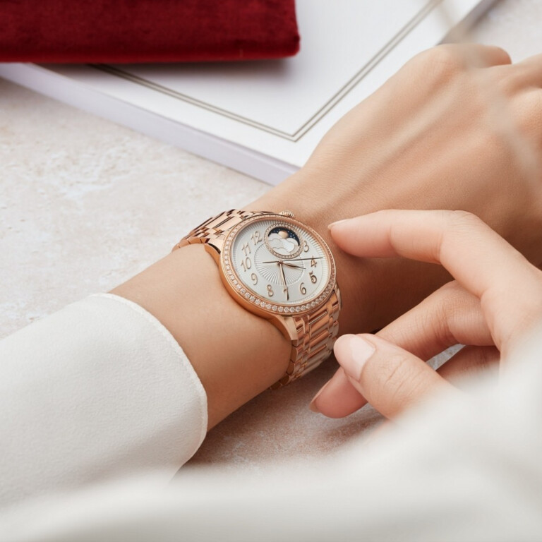 Vacheron Constantin Egerie Moonphase 37mm - 8005F/120R-H002 - #2 Vacheron Constantin Egerie Moonphase 37mm - 8005F/120R-H002 - #2