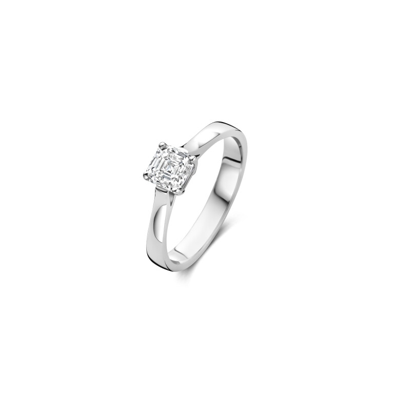 Ingrid Ring - Royal Asscher - R.239.RAC.18WG.3 GIA Ingrid Ring - Royal Asscher - R.239.RAC.18WG.3 GIA