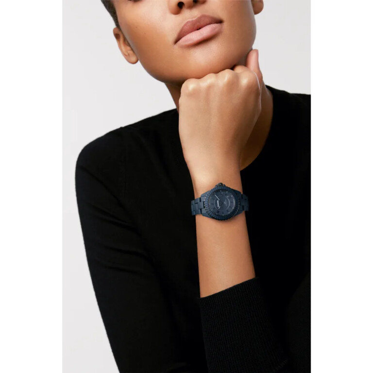 CHANEL J12 Blue 38mm - H9632 - #3 CHANEL J12 Blue 38mm - H9632 - #3