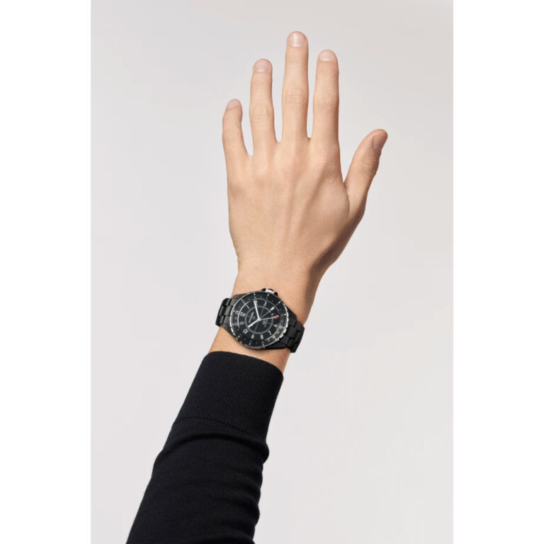 CHANEL J12 Black GMT 41mm - H3101 - #2 CHANEL J12 Black GMT 41mm - H3101 - #2