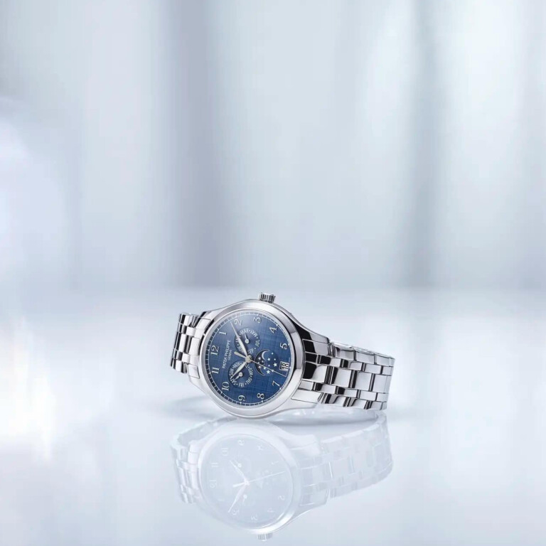 Patek Philippe Complications 38mm - 4947/1A-001 - #10 Patek Philippe Complications 38mm - 4947/1A-001 - #10