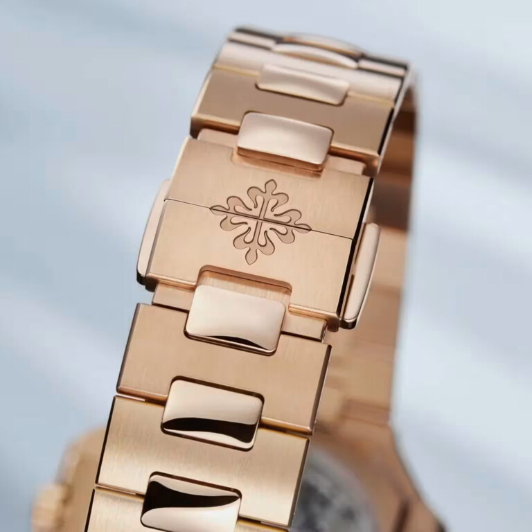 Patek Philippe Cubitus 40mm - 7128/1R-001 - #10 Patek Philippe Cubitus 40mm - 7128/1R-001 - #10