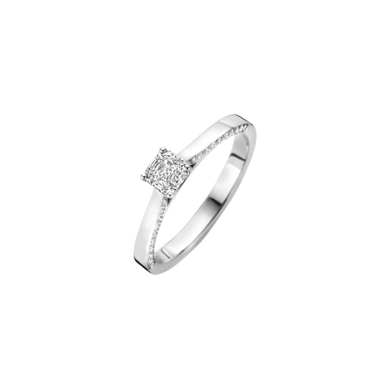 Lucie Ring - Royal Asscher - R.131.RAC.WG.26 HRD Lucie Ring - Royal Asscher - R.131.RAC.WG.26 HRD