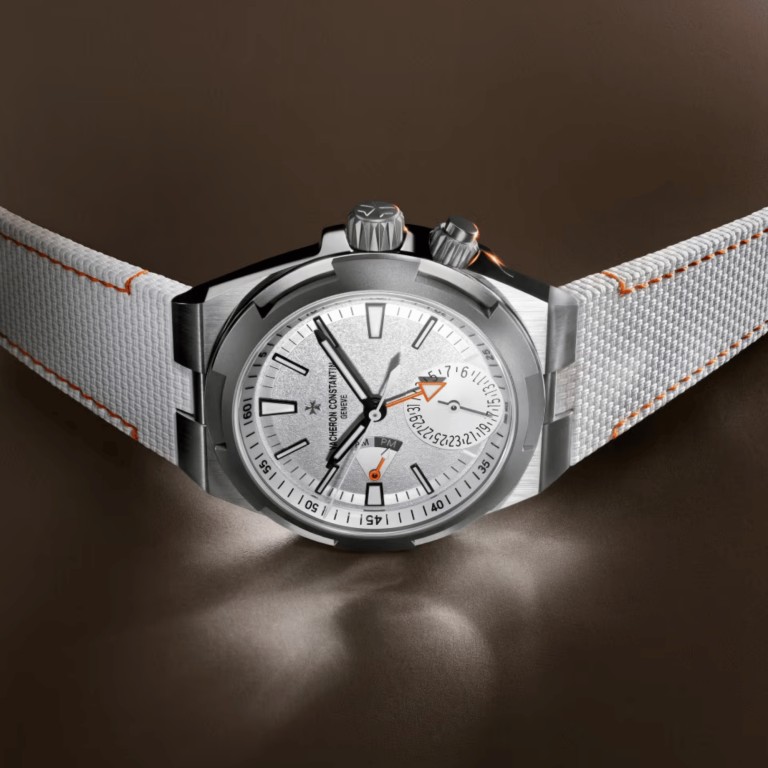 Vacheron Constantin Overseas Dual Time Cardinal Points North 41mm - 7930V/210T-H073 - #6 Vacheron Constantin Overseas Dual Time Cardinal Points North 41mm - 7930V/210T-H073 - #6