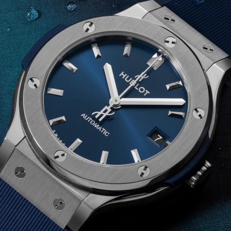 Hublot Classic Fusion Titanium Blue 38mm - 565.NX.7170.RX - #2 Hublot Classic Fusion Titanium Blue 38mm - 565.NX.7170.RX - #2