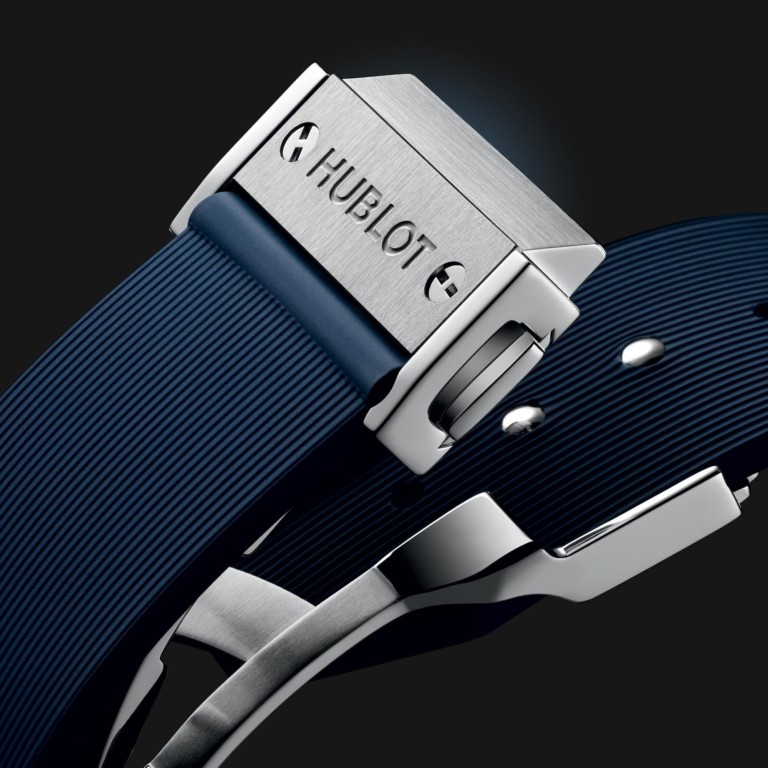 Hublot Classic Fusion Titanium Blue 42mm - 542.NX.7170.RX - #7 Hublot Classic Fusion Titanium Blue 42mm - 542.NX.7170.RX - #7