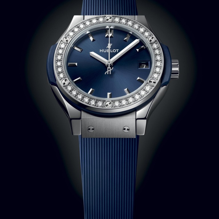 Hublot Classic Fusion Titanium Blue 33mm - 581.NX.7170.RX.1104 - #4 Hublot Classic Fusion Titanium Blue 33mm - 581.NX.7170.RX.1104 - #4